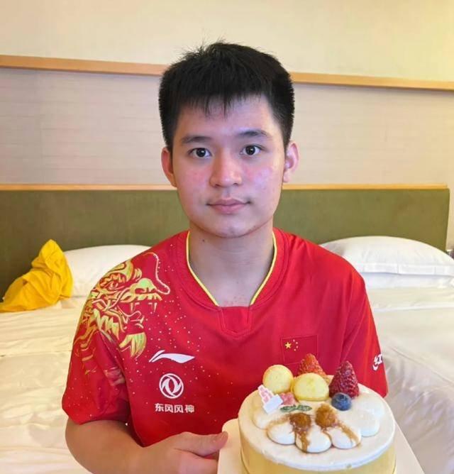 包含新锐教练崭露头角，战术风格引关注的词条